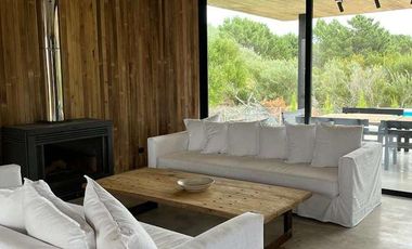 Casa en venta - 4 Dormitorios 3 Baños - 1.400Mts2 - Pinamar