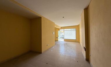 Amplio local comercial a la Venta en Sarandi