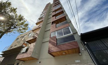 Amplio local comercial a la Venta en Sarandi