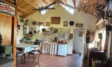 Casa en venta - 2 Dormitorios 1 Baño - La Peregrina