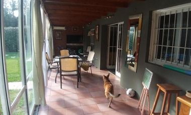 Casa en venta  - 2 Dormitorios 2 Baños - 750Mts2 - Berazategui