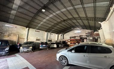 Deposito en venta - 335 m2 - Sarandi.