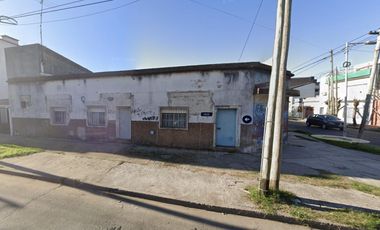 Deposito en venta - 335 m2 - Sarandi.