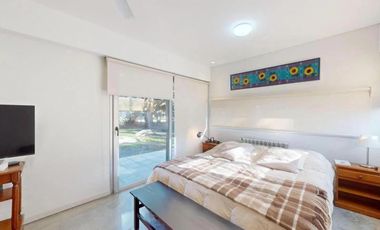 Casa en venta - 3 Dormitorios 3 Baños - Cochera - 1.673Mts2 - Club Miralagos