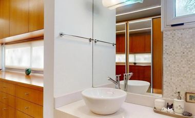 Casa en venta - 3 Dormitorios 3 Baños - Cochera - 1.673Mts2 - Club Miralagos