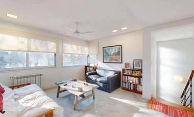 Casa en venta - 3 Dormitorios 3 Baños - Cochera - 1.673Mts2 - Club Miralagos