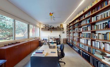 Casa en venta - 3 Dormitorios 3 Baños - Cochera - 1.673Mts2 - Club Miralagos