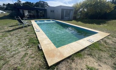 Casa en venta - 4 Dormitorios 3 Baños - Pinamar