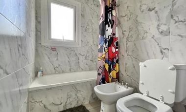 Casa en venta - 3 Dormitorios 1 Baño - Cochera - 1.050Mts2 - Chapadmalal