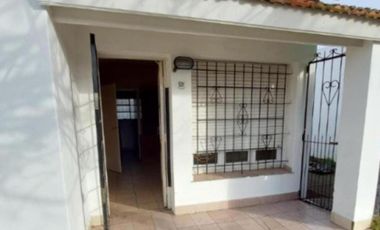 Casa en venta - 3 Dormitorios 2 Baños - Mar del Plata