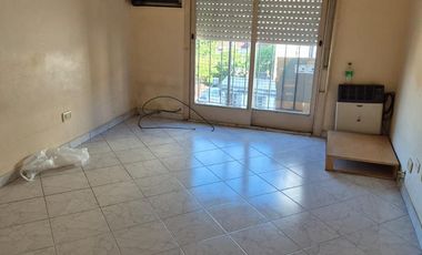 Departamento de 2 ambientes con balcon