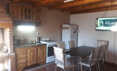 Casa en venta - 3 dormitorios 3 baños - 300mts2 - Necochea
