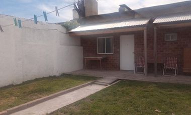 Casa en venta - 3 dormitorios 3 baños - 300mts2 - Necochea