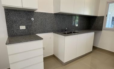 Casa tipo Triplex en Las Margaritas Village - Pilar