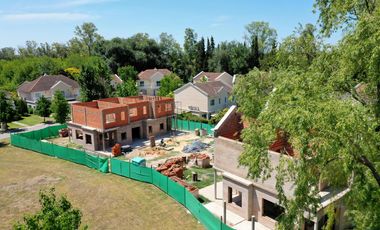 Casa tipo Triplex en Las Margaritas Village - Pilar