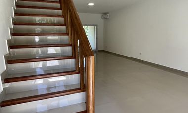 Casa tipo Triplex en Las Margaritas Village - Pilar