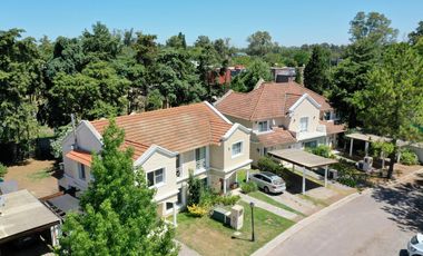 Casa tipo Triplex en Las Margaritas Village - Pilar