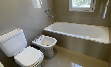 Casa tipo Triplex en Las Margaritas Village - Pilar