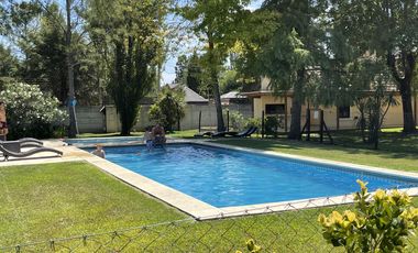 Casa tipo Triplex en Las Margaritas Village - Pilar