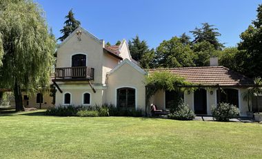 Casa tipo Triplex en Las Margaritas Village - Pilar