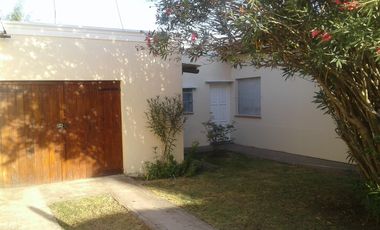Casa en venta - 3 Dormitorios 2 Baños - 666Mts2 - Magdalena