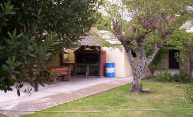 Casa en venta - 3 Dormitorios 2 Baños - 666Mts2 - Magdalena