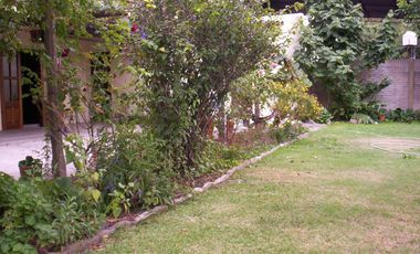 Casa en venta - 3 Dormitorios 2 Baños - 666Mts2 - Magdalena