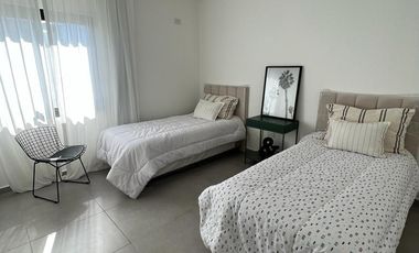 Departamento Duplex 3 ambientes en Barrio Altos del Encuentro en Pacheco