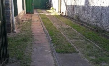 Casa en venta - 2 Dormitorios 2 Baños - Cochera - 448Mts2 - Punta Lara