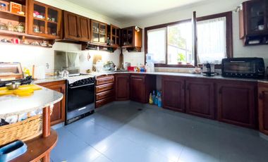 Casa en venta en Yerba Buena, Sarmiento al 1100