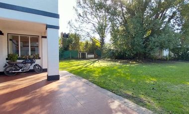 Casa en venta en Yerba Buena, Sarmiento al 1100