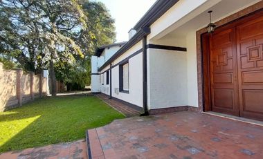 Casa en venta en Yerba Buena, Sarmiento al 1100