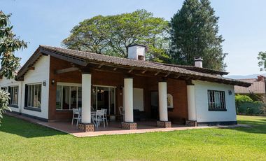 Casa en venta en Yerba Buena, Sarmiento al 1100