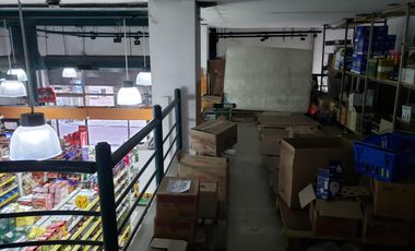 Excelente local sobre lote propio - 13 de frente