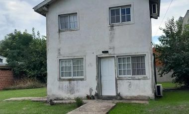 Casa en venta - 3 Dormitorios 2 Baños - Cocheras - 600Mts2 - Del Viso