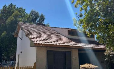 Casa en venta - 4 Dormitorios 2 Baños - Santa Clara del Mar