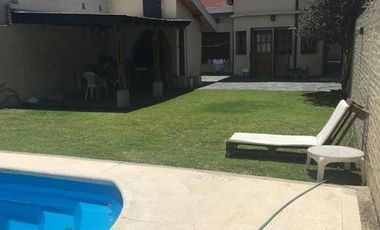 CASA EN VENTA EN BURZACO