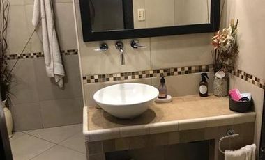 CASA EN VENTA EN BURZACO