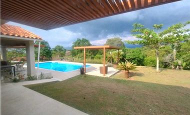 Venta Casa Quinta Miralomas de Holanda en La Mesa Cundi