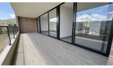 Casa en venta en unidad cerrada en Sajonia sector túnel de oriente