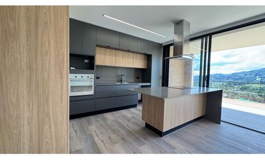 Casa en venta en unidad cerrada en Sajonia sector túnel de oriente