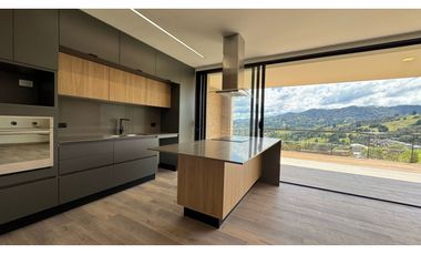 Casa en venta en unidad cerrada en Sajonia sector túnel de oriente