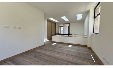 Casa en venta en unidad cerrada en Sajonia sector túnel de oriente