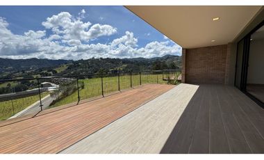 Casa en venta en unidad cerrada en Sajonia sector túnel de oriente