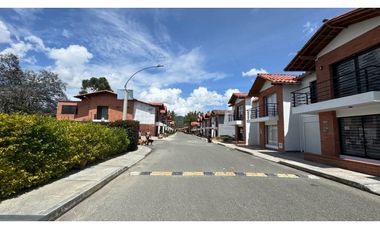 Casa en venta amoblada en unidad abierta en la ceja sector viva