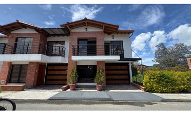 Casa en venta amoblada en unidad abierta en la ceja sector viva