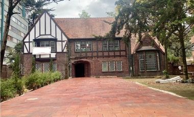 ARRIENDO EXCELENTE CASA CONSERVACION 1288m2 NOGAL