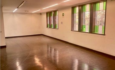 ARRIENDO EXCELENTE CASA CONSERVACION 1288m2 NOGAL