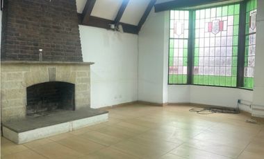 ARRIENDO EXCELENTE CASA CONSERVACION 1288m2 NOGAL