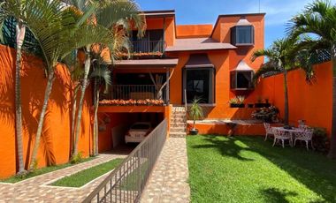 A  3 cuadras de Plaza Cuernavaca